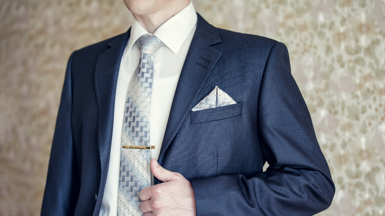 Spinki do krawata – jak i kiedy je nosić? 